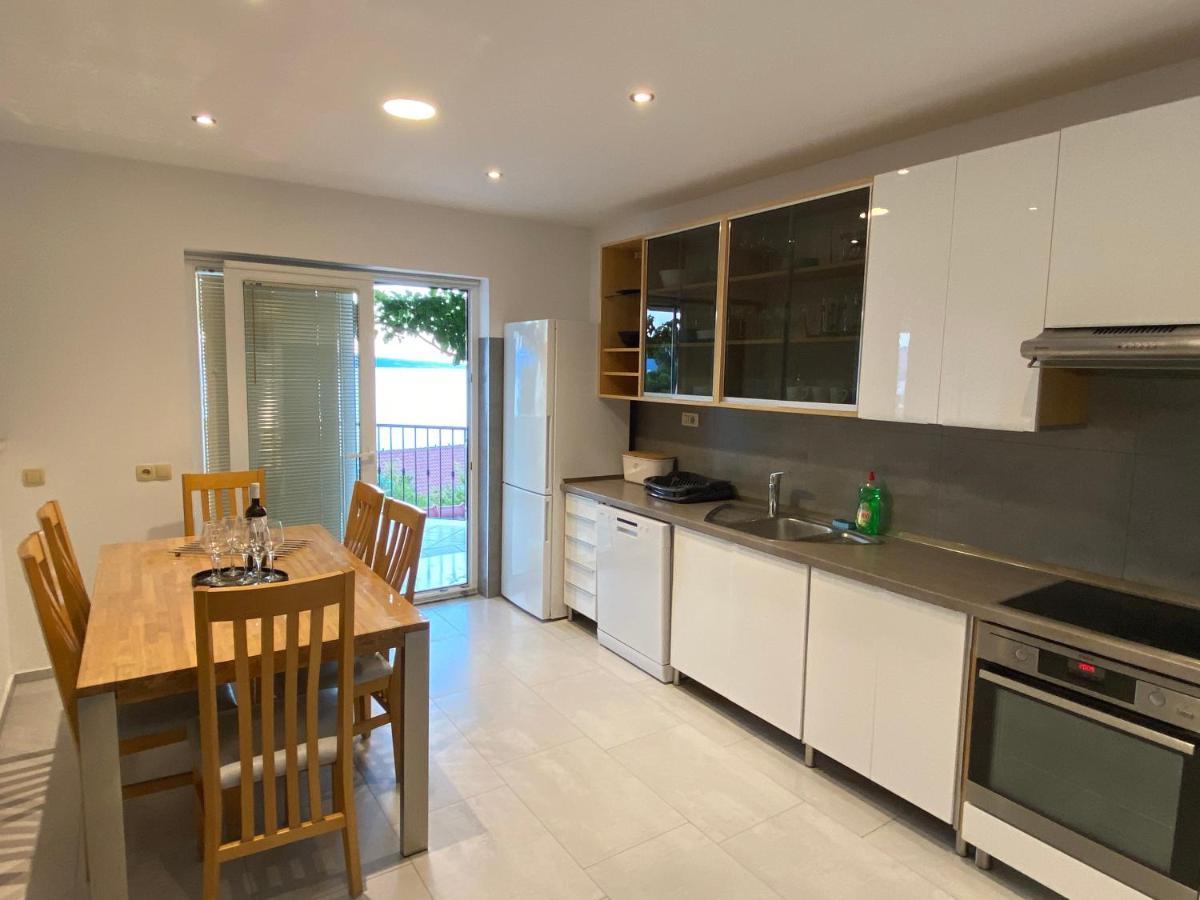 Apartmani Mateo Omis Luaran gambar